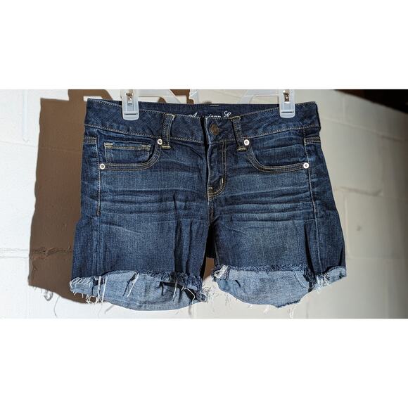 American Eagle Denim Jean Shorts Mid Rise Distressed Frayed Hem Cutoff Size 6 - Picture 1 of 5